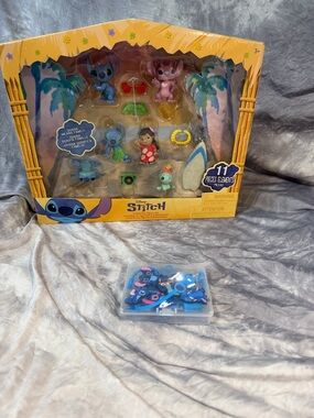 Disney Lilo & Stitch Playset with Blue and Pink Characters